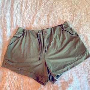 Avia Shorts